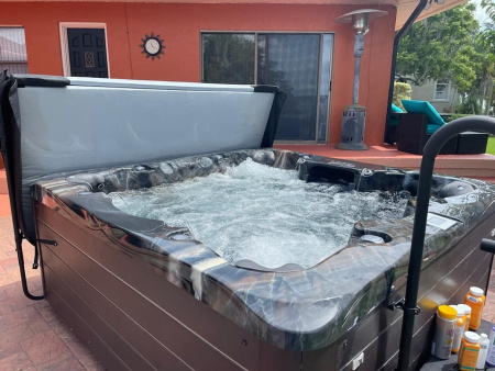 Гидромассажный спа-бассейн Vita Spa Riviera Гидромассажный спа-бассейн Vita Spa Riviera